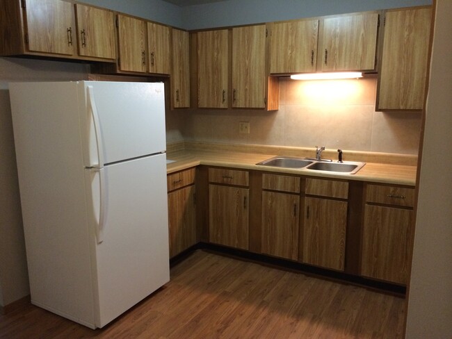 Foto del edificio - 4709 Yender Ave