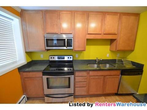 Primary Photo - 2732 Grand Ave S