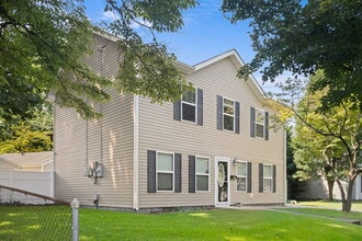 Building Photo - 513 Stockton Rd