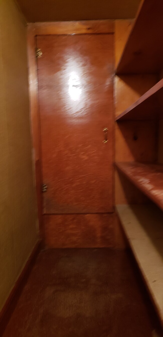 Foto del edificio - 656 Duss Ave