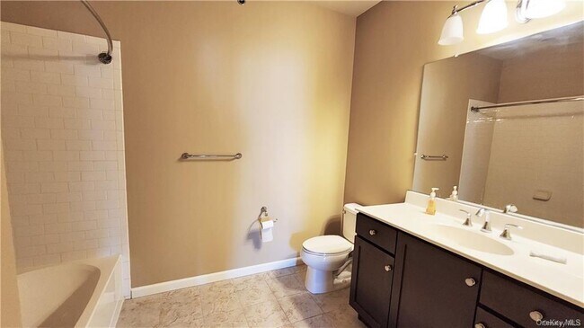 Building Photo - 104 Canter Ct