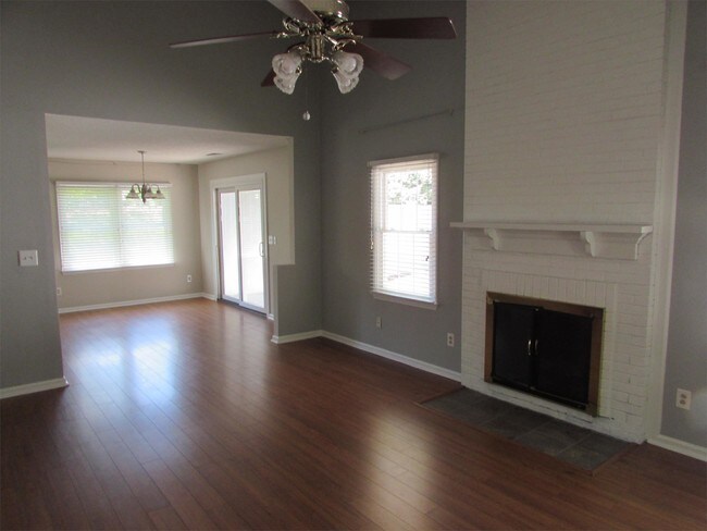 Building Photo - 2538 Dalston Ln