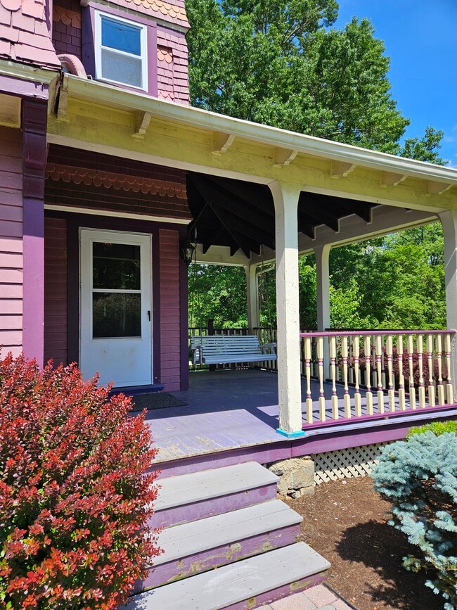 Photo - 1195 Westbourne Rd House