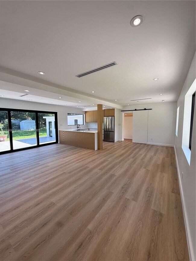 Foto del edificio - 1210 NE 131st St