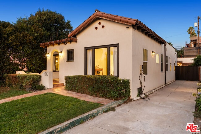 Foto del edificio - 2624 S Palm Grove Ave