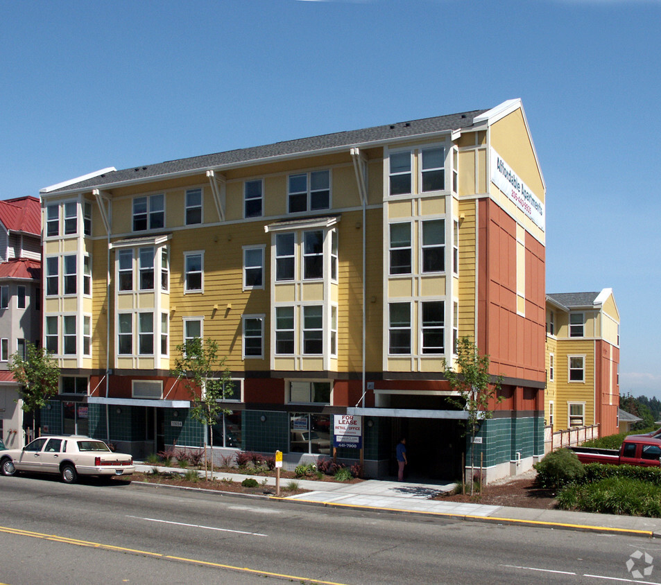Building Photo - Meadowbrook View Apartments