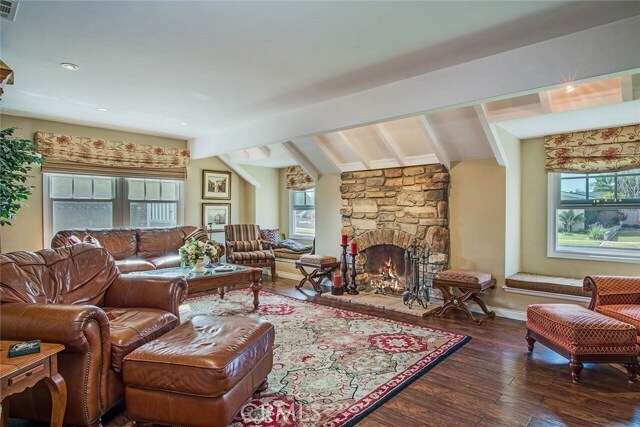 Building Photo - 3081 Silverwood Dr