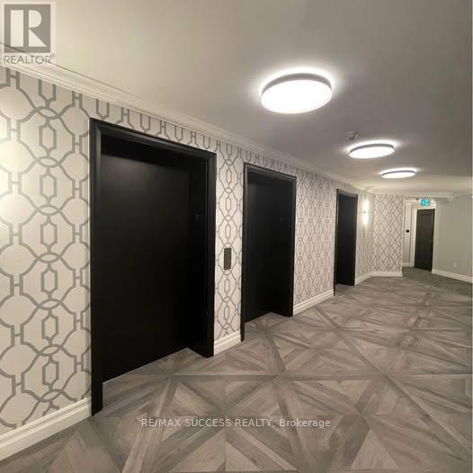 Photo du bâtiment - 220 Forum Dr