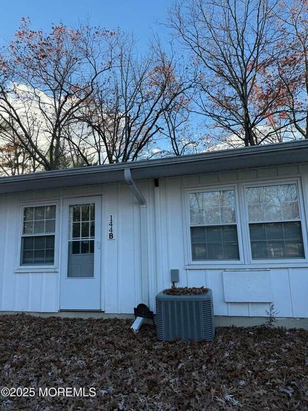 Foto principal - 144B Farrington Ct