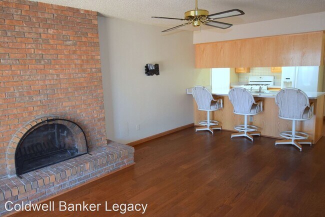 Building Photo - 3 br, 2 bath House - 6415 Avenida La Costa NE