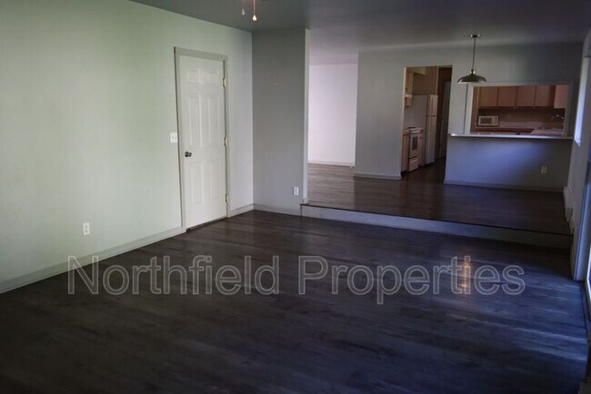 Foto del edificio - 12421 51st Ave SE