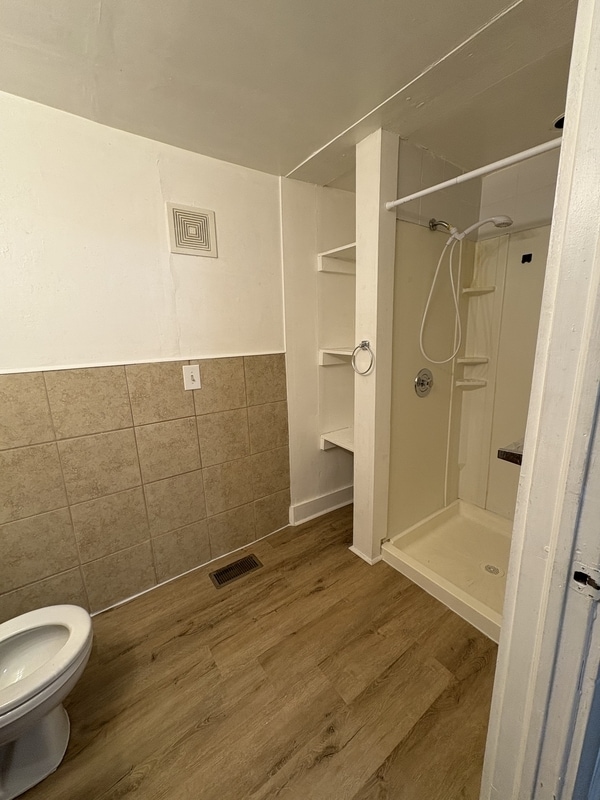 Building Photo - 31 N Elm St