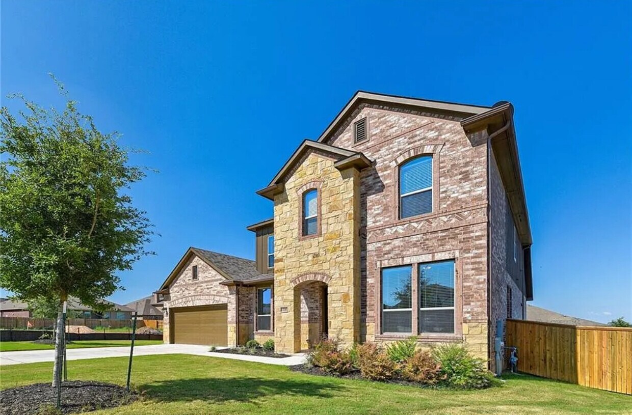 Foto principal - 104 Garner Park Cove
