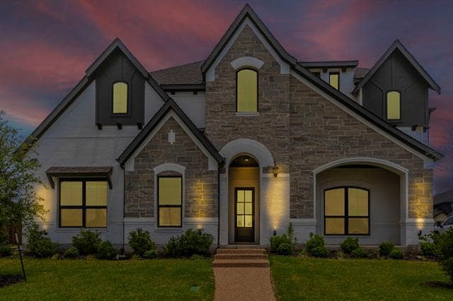 Building Photo - 2104 Palafox Dr