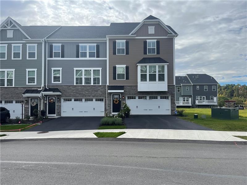 Foto principal - 3027 Penbrook Dr