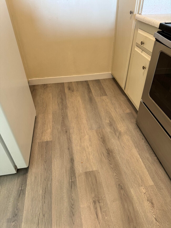 Foto del edificio - 1187 E 3rd St