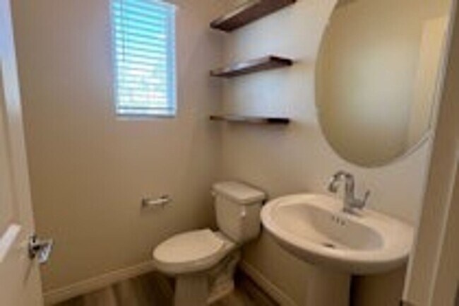 Building Photo - MUST SEE 3 Bedroom Home near Lone Mountain!