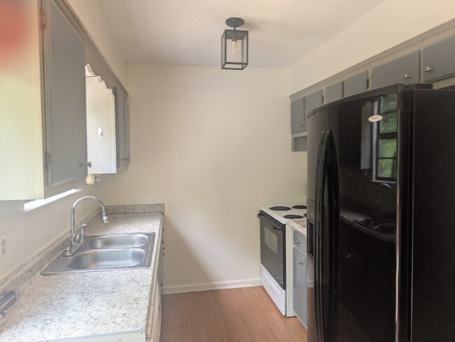 Foto del edificio - 3155 Trails End Ln