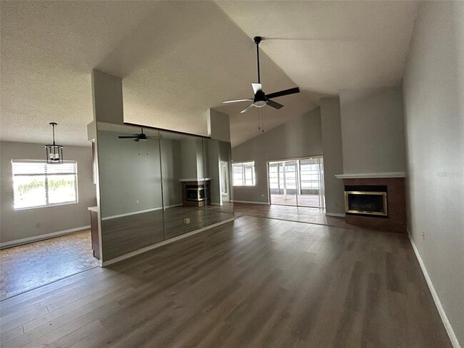 Foto del edificio - 1879 Meadowgold Ln