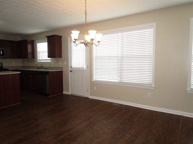 Foto del edificio - 1924 Pierce Way