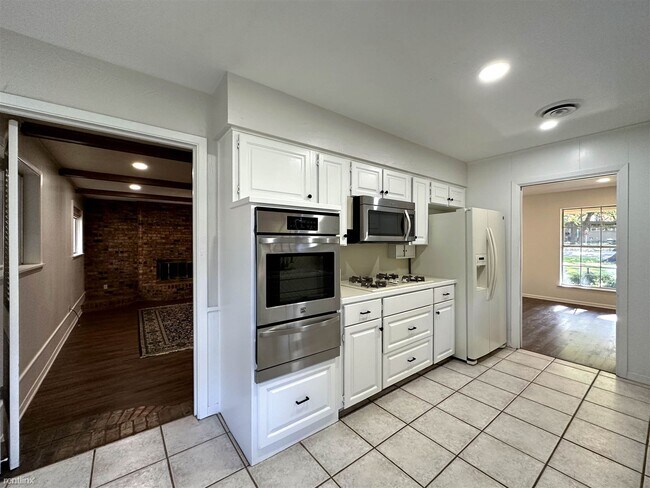 Foto del edificio - 3 br, 2 bath House - 408 Mimosa Dr