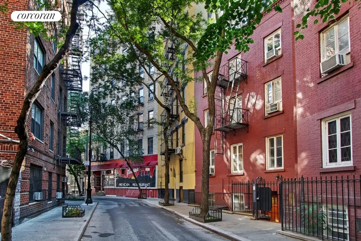 Foto del edificio - 7 Minetta St