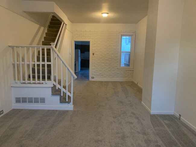 Building Photo - 4 Bedroom 1 Bath House-West End York City