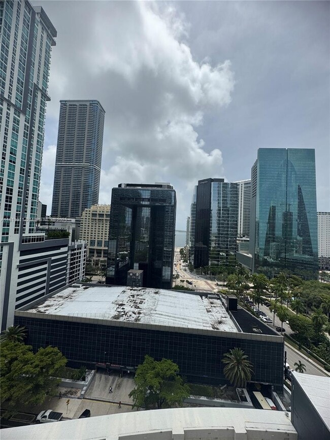 Building Photo - 1250 S Miami Ave