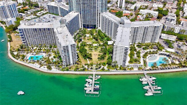 Foto del edificio - 1500 Bay Rd