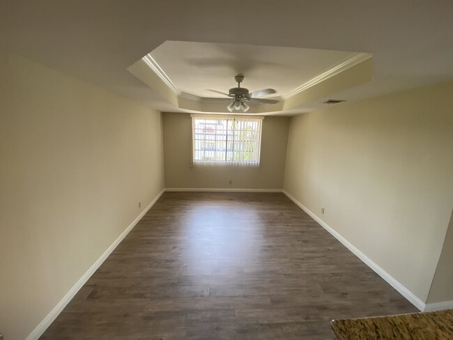 Foto del interior - 301 East Verdugo Ave