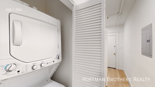 Building Photo - 903 Pine St San Francisco, CA 94108