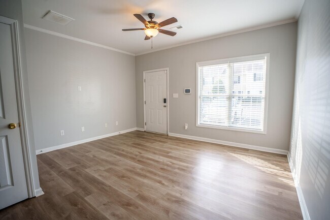 Foto del edificio - 19 Cheltenham Dr