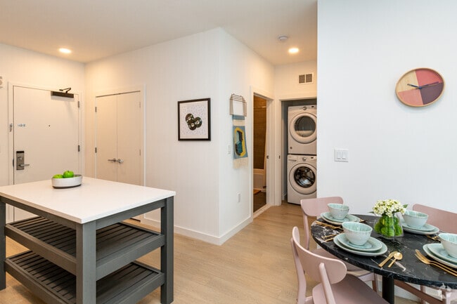 Interior Photo - Bela