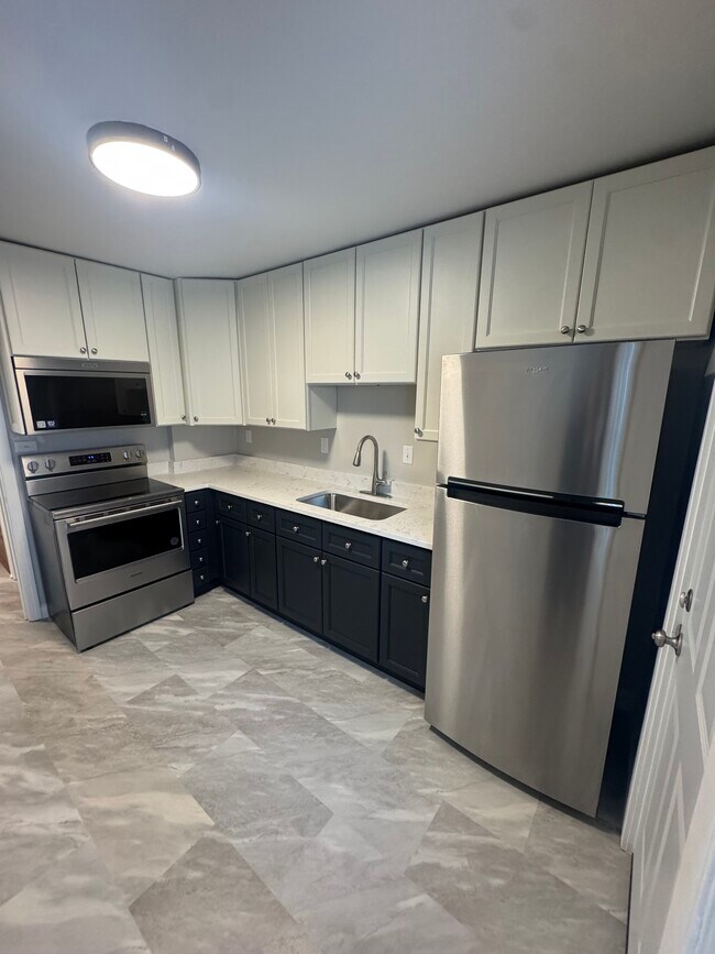 Building Photo - Mohawk 4-unit