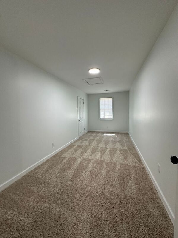 Building Photo - 3811 S Goodman Cir