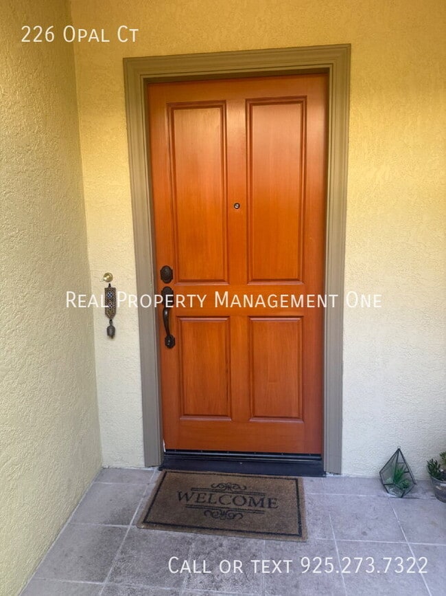 Building Photo - 226 Opal Ct