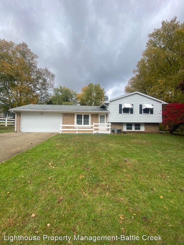 4 br, 2 bath House - 6 Merrill Drive - House Rental in Battle Creek, MI ...