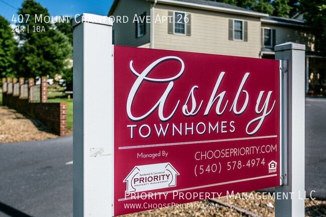 Building Photo - 2BR 1BA Townhome, Bridgewater