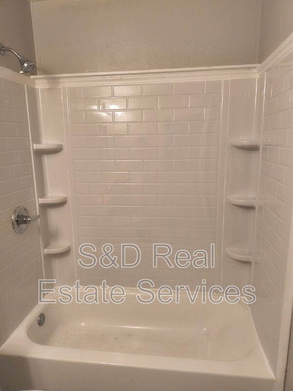 Building Photo - 3015 Allred Dr