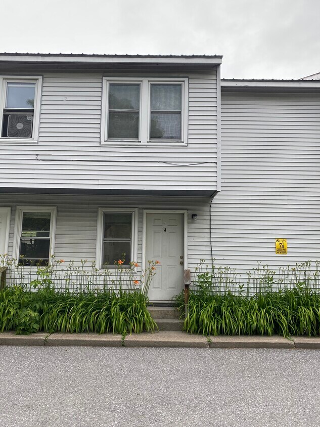 Primary Photo - 237 Elmwood Ave
