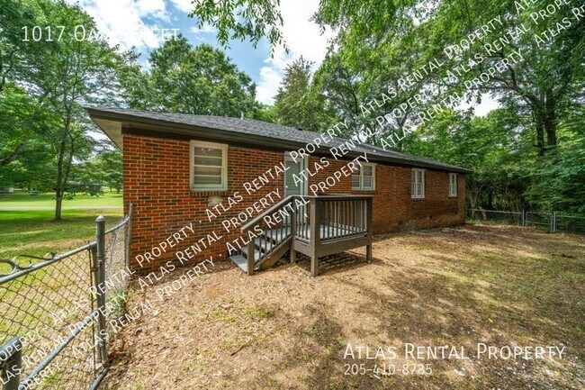 Foto del edificio - 1017 Oak St