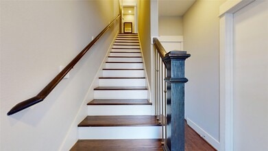 Building Photo - 711 Schwartz St