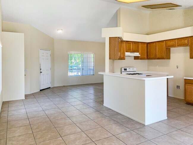 Building Photo - 44313 Larrea St