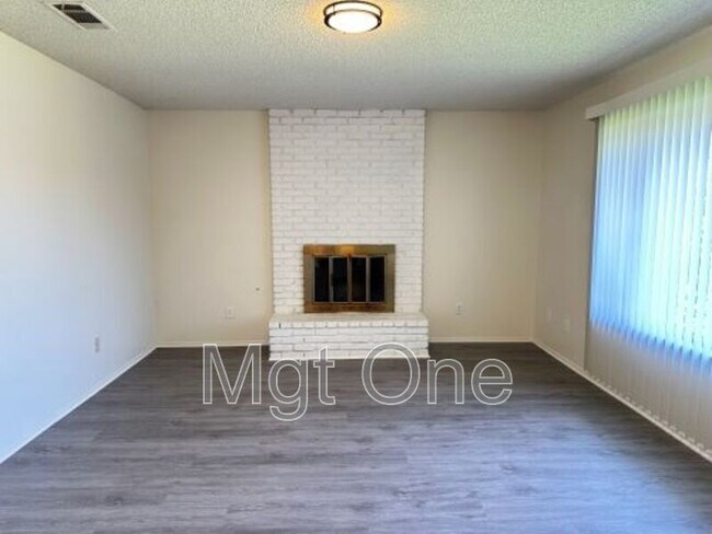 Building Photo - 24209 Delgado Ct