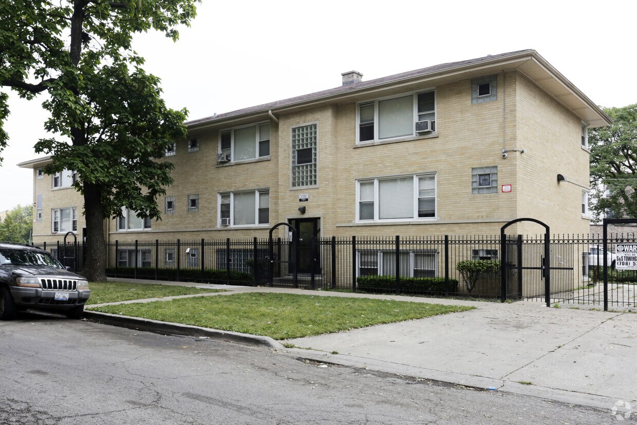 Primary Photo - 51-57 N Pine Ave
