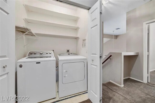 Foto del edificio - 2221 Ramsgate Dr