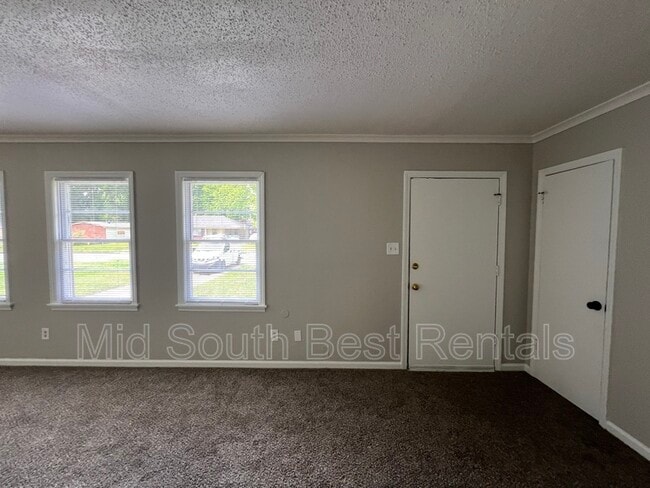 Building Photo - 3496 Gowan Dr