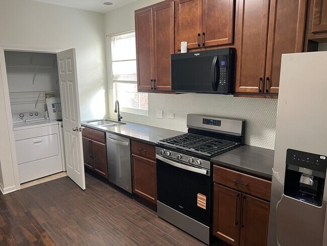 Foto del edificio - 5427 W Quincy St