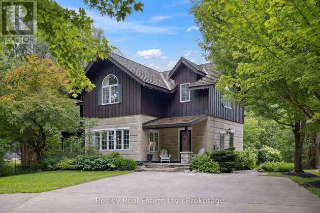 Photo du bâtiment - 118 Heritage Dr