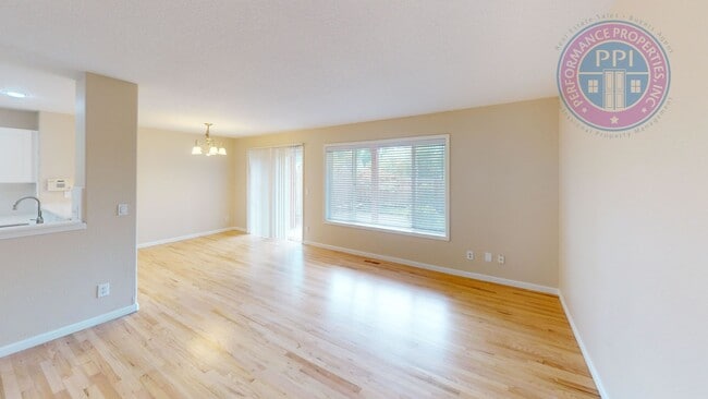 Foto del edificio - Bethany - Desirable Kaiser Woods / Beautif...
